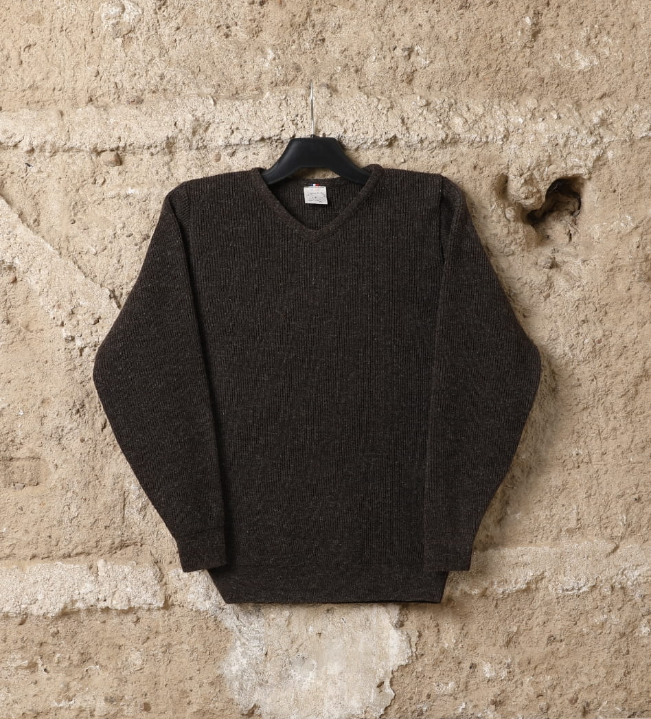 Pull laine homme Caussenarde Col V, coloris marron burel