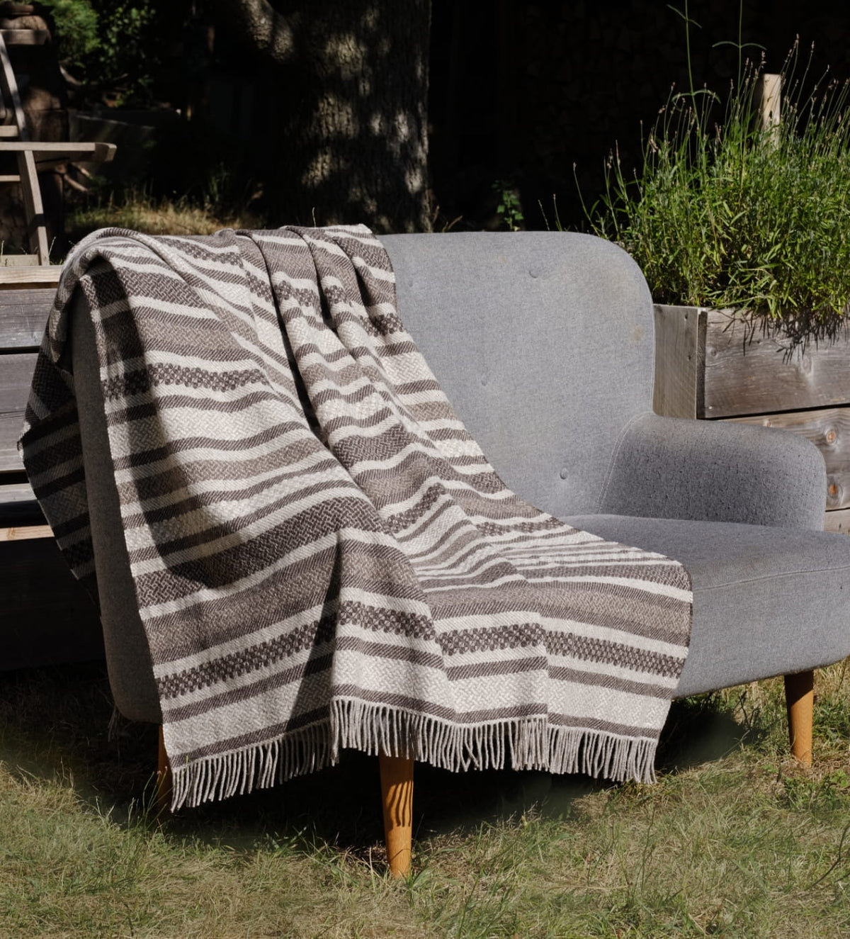 Plaid en laine chevron, coloris beige foncé
